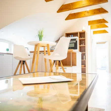 Kapitaenshaus - Boje *