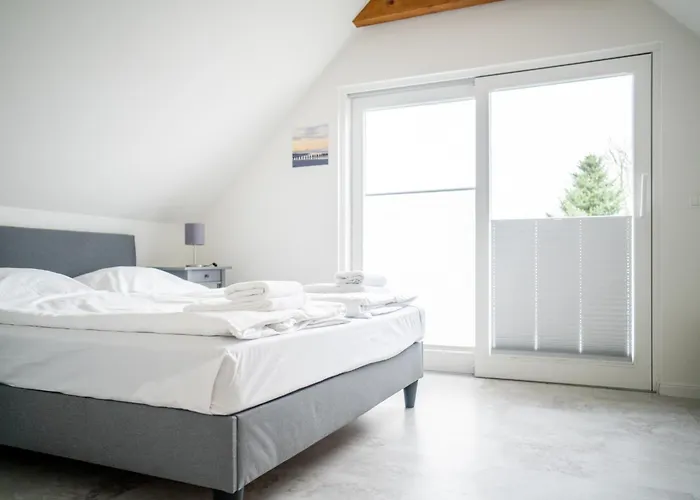 Kapitaenshaus - Boje *